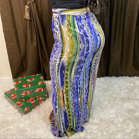 Wide Leg Pants In Blue Patterns - Picture 2 of 4